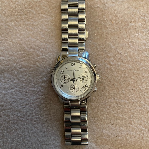 Michael Kors ladies watch - Picture 3 of 7